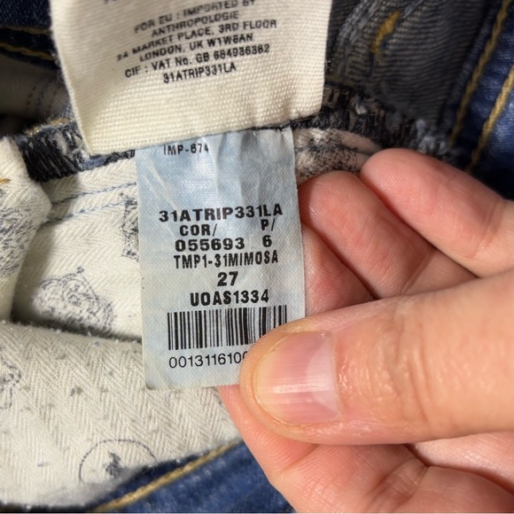 Pilcro Distressed Hyphen Jeans - Picture 9 of 10